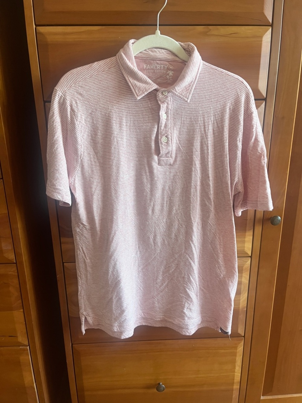 Faherty cloud cotton men’s polo in medium, super soft, white and pink stripes